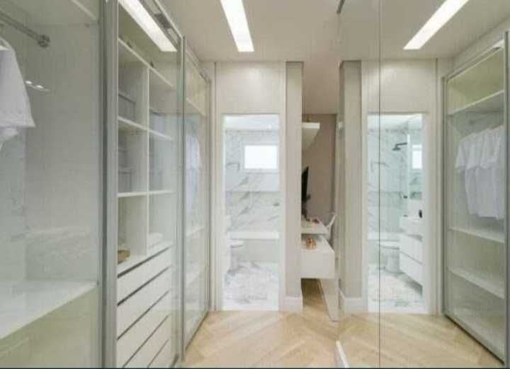 Closets, Roupeiros, Cozinhas todos sob medida e Projeto.