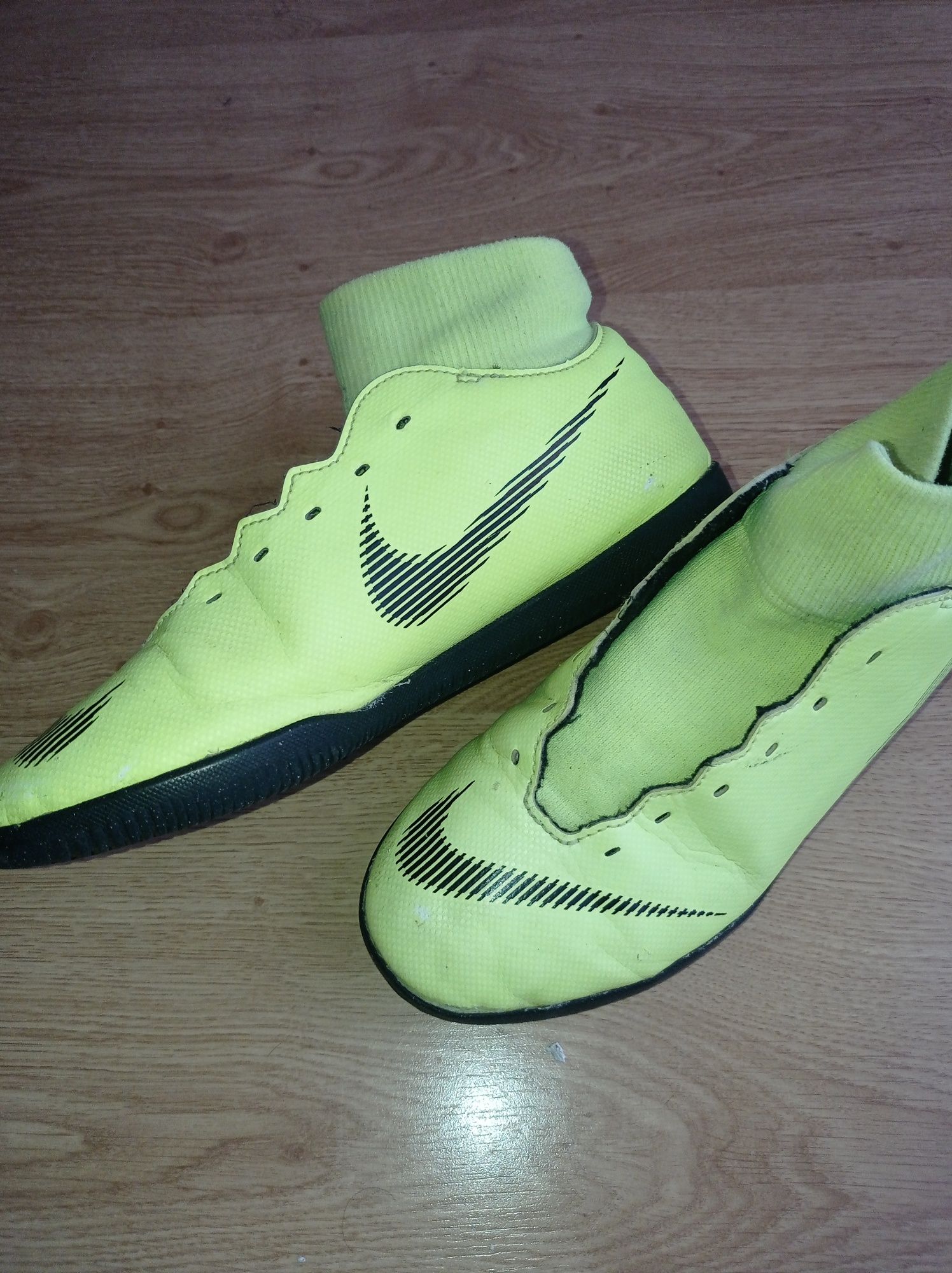 Buty halowe  Nike Mercurial 39