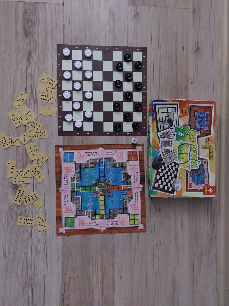 Zestaw gier, puzzli i kart Kubuś Puchatek Looney Tunes Monster High