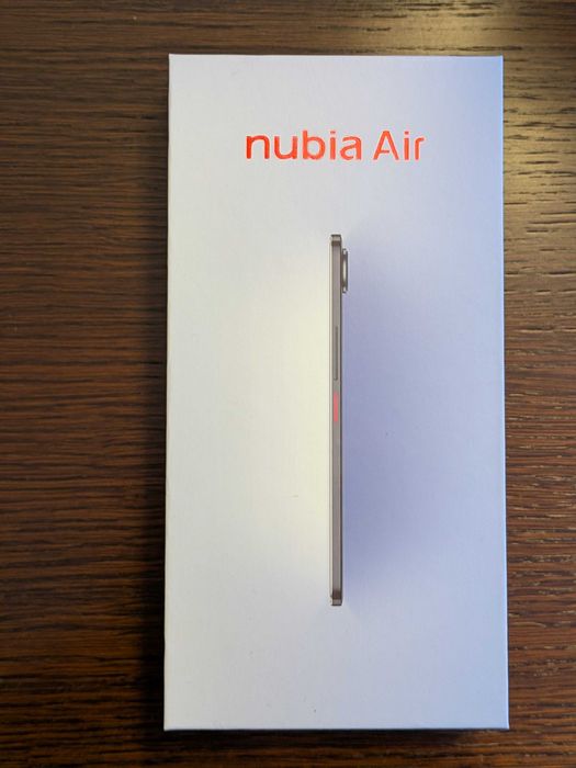 Sprzedam NOWY smartfon ZTE Nubia Air 8/256 GB