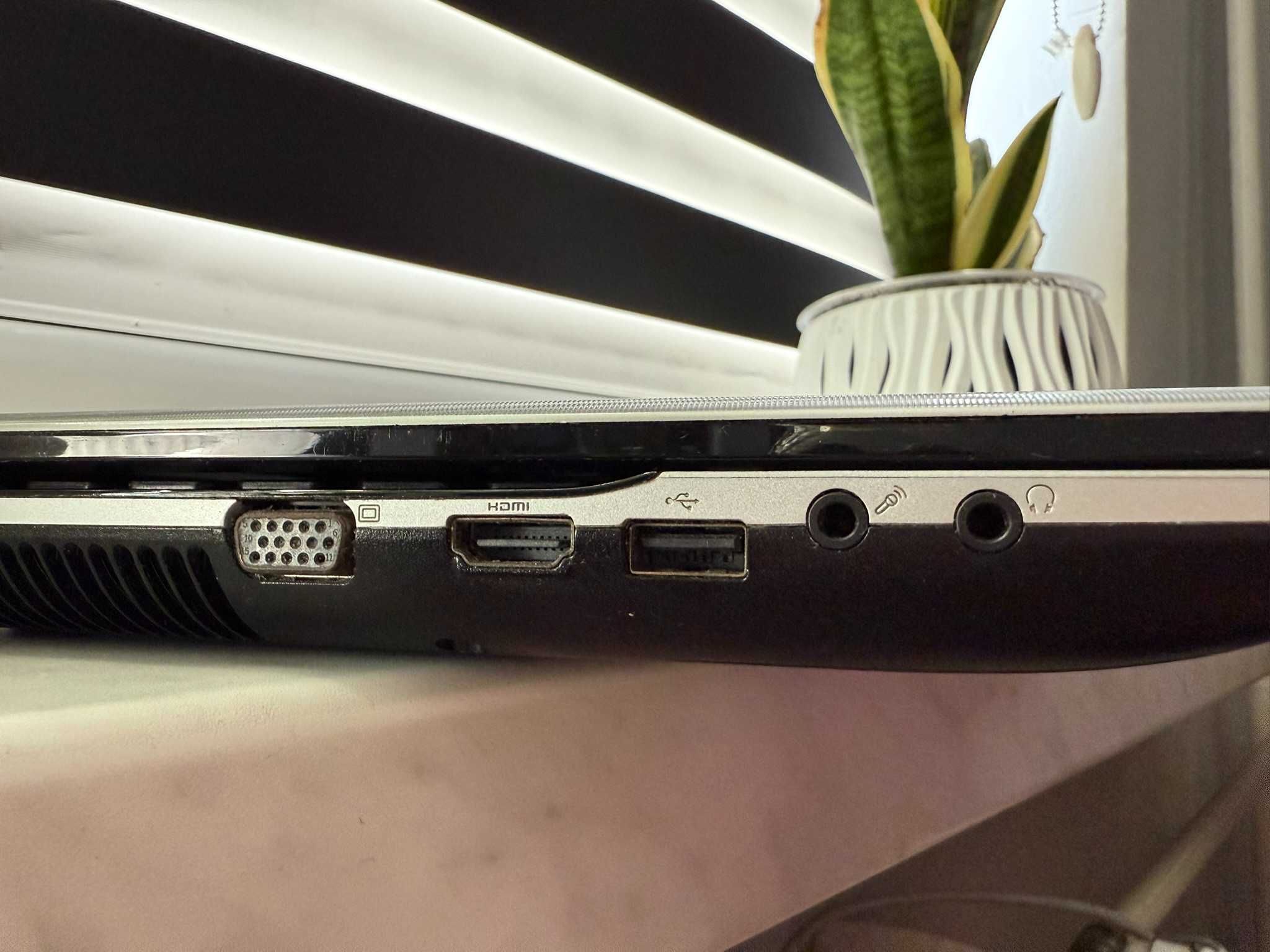 Notebook Samsung Intel Core i5/8/233 NP300
