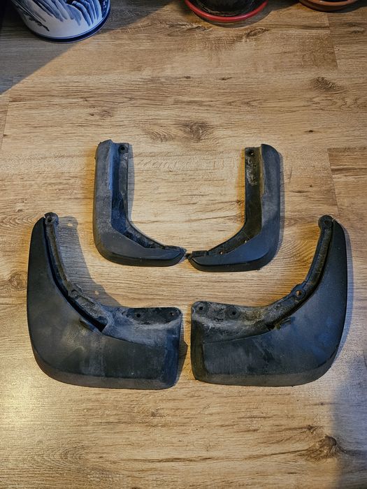 Komplet chlapaczy Audi A4 B8