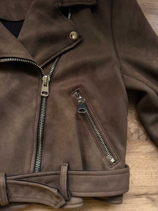 вкорочена косуха Bershka