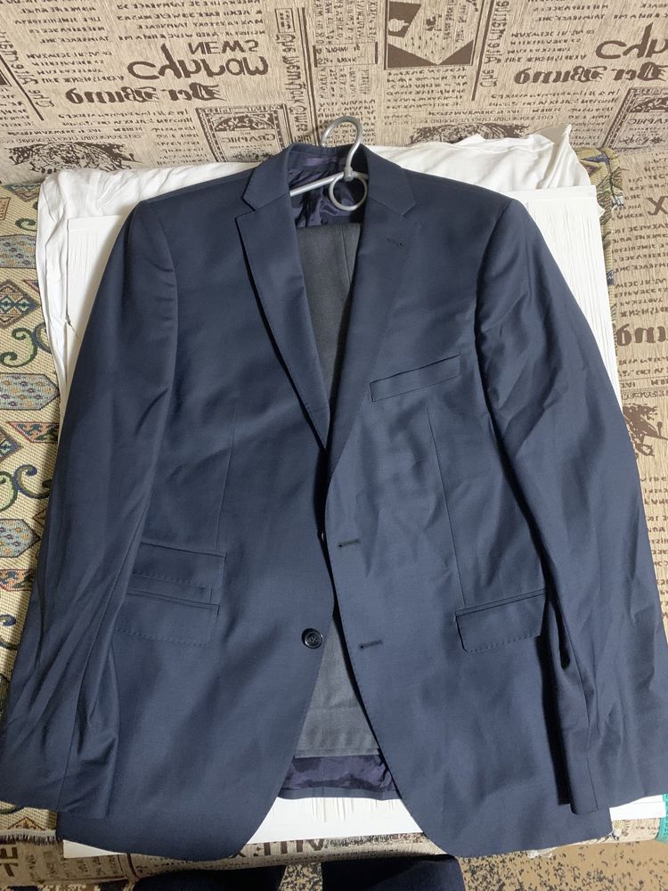 Пиджак т/синий новый размер 50