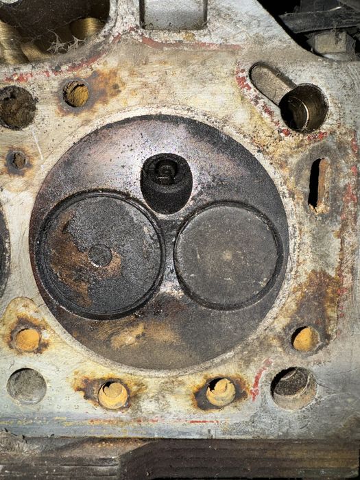 Гбц рено 9 11 19 21 F2N 1.7 бензин головка блока Reno 19 21 9 11  1.7