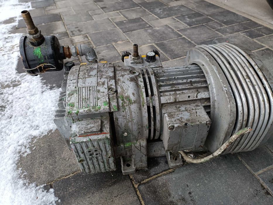 Pompa próżniowa,  napęd variator Adast Romayor..