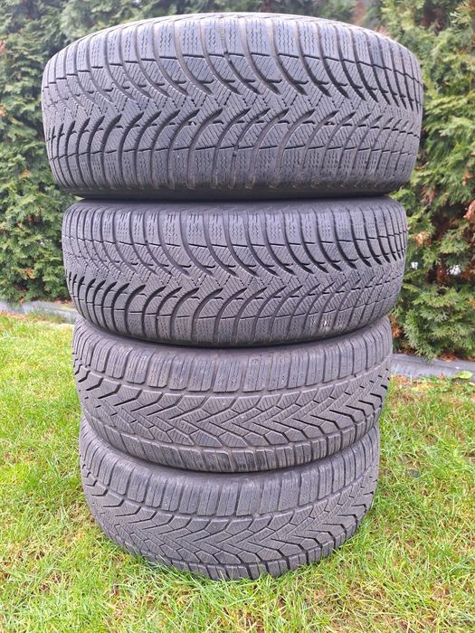 Opony zimowe 215/60/16