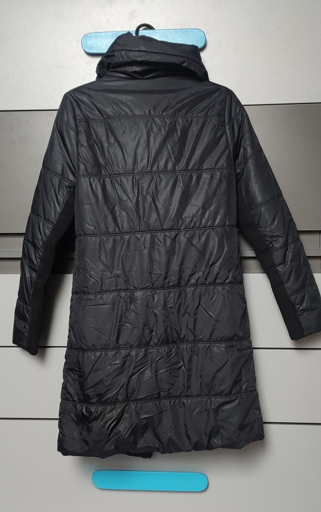Zimowa czarna kurtka, płaszczyk XS TIFFI z Włoch