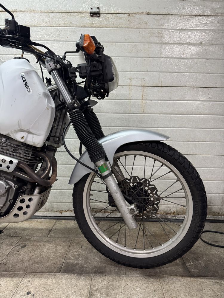 Honda nx 650 dominator