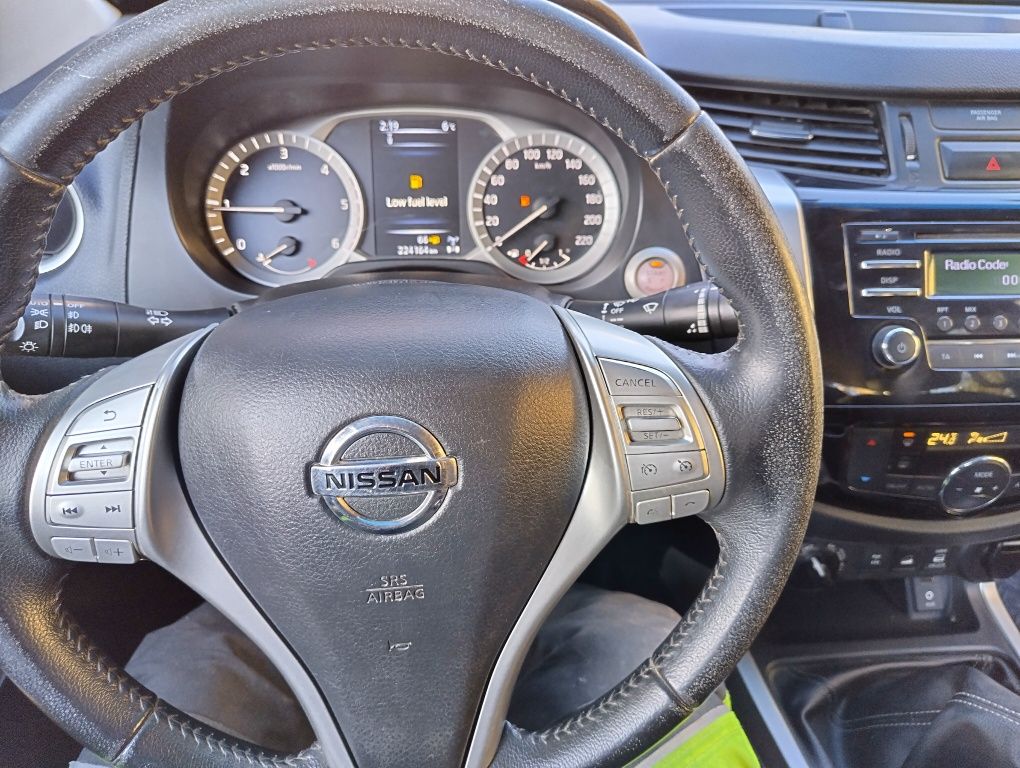 Nissan Navara 4x4 2.3 TDi 190PS Manual B.Ładny 2-komplet kół , 1 wł.