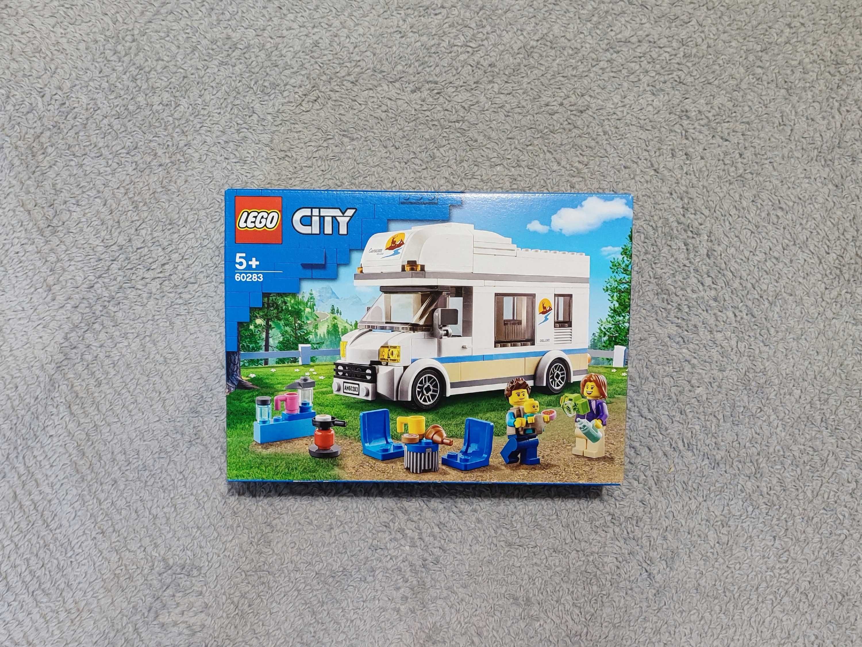 LEGO City Wakacyjny Kamper 60283