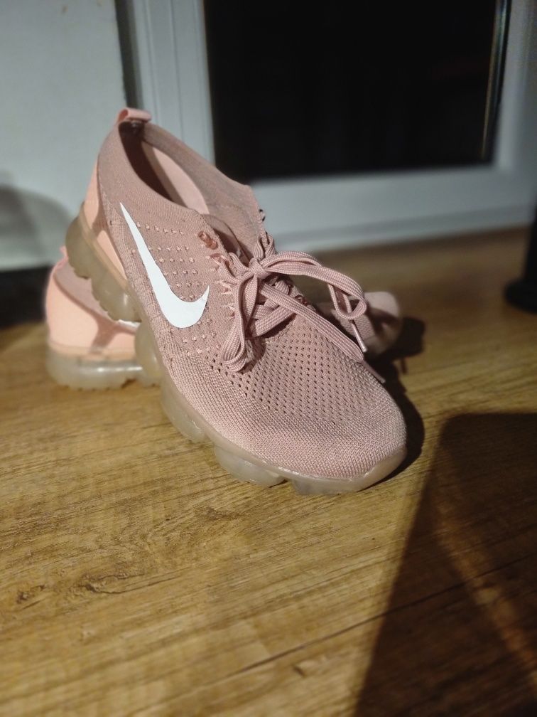 NIKE buty damskie AIR VAPORMAX  R.41