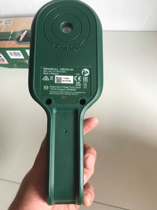 Детектор цифровий Bosch UniversalDetect 3 603 F81 301  з Англії