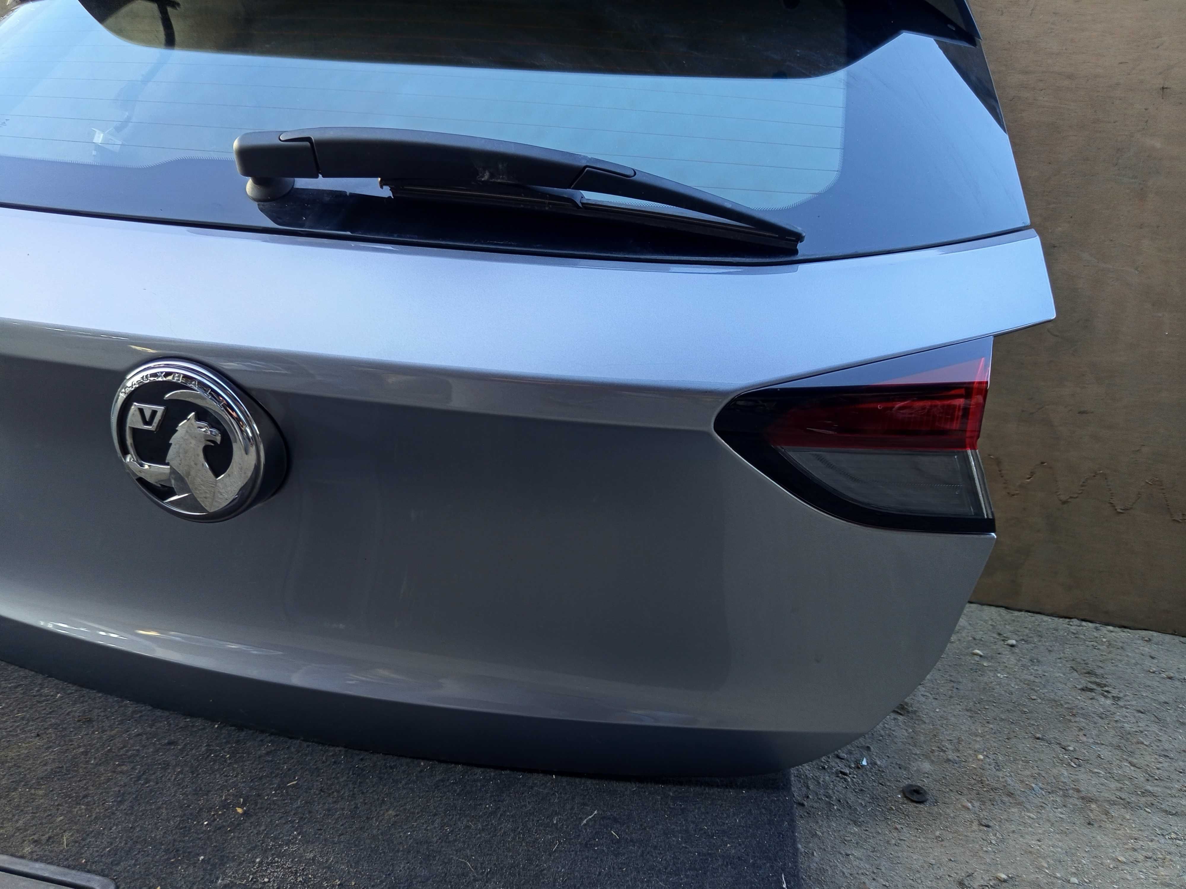 Kompletna Klapa Bagażnika OPEL CORSA F 20rok. Lakier KCA
