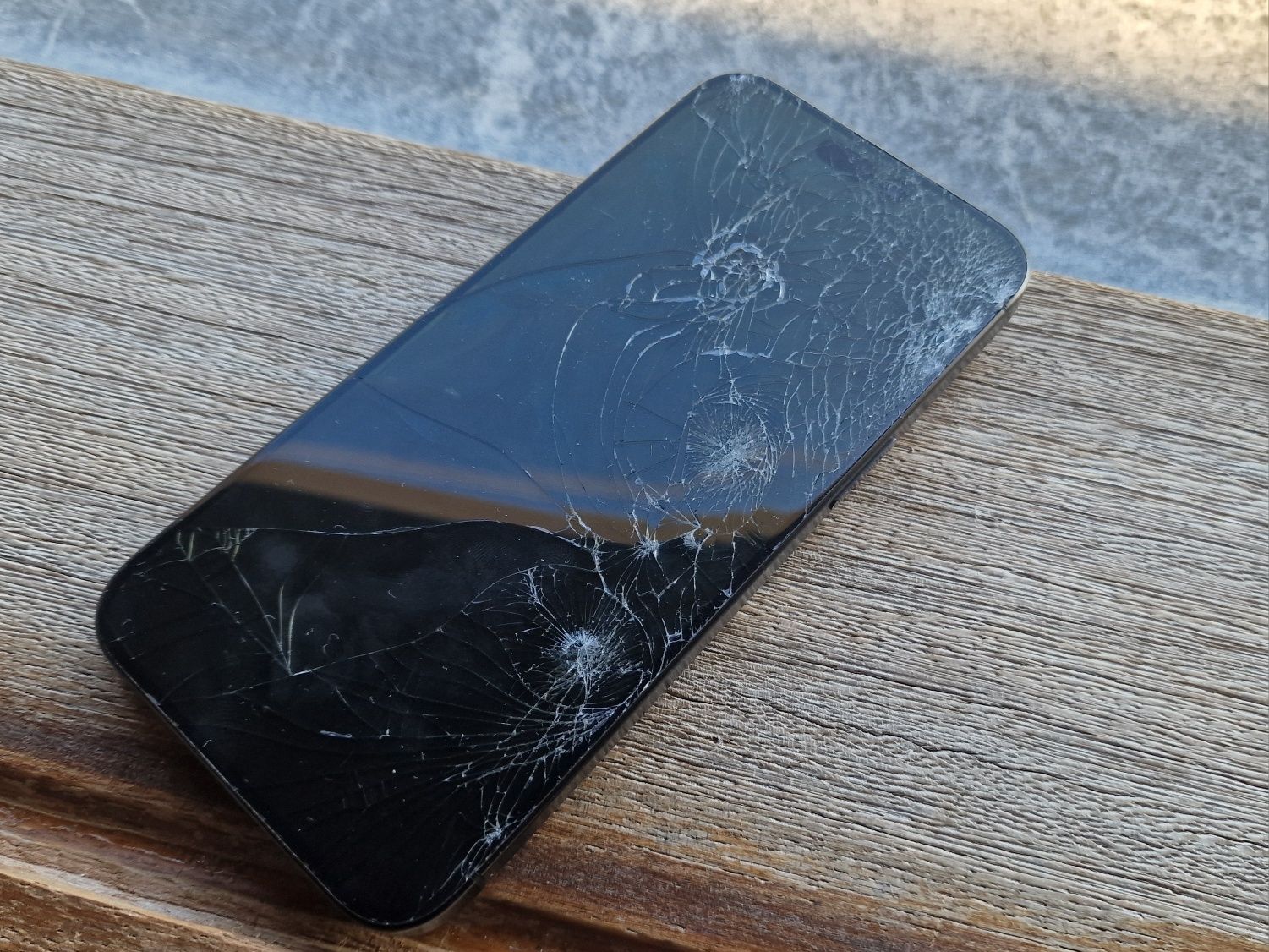 iPhone 15 Pro Max 256GB Black – Para peças ou reparação