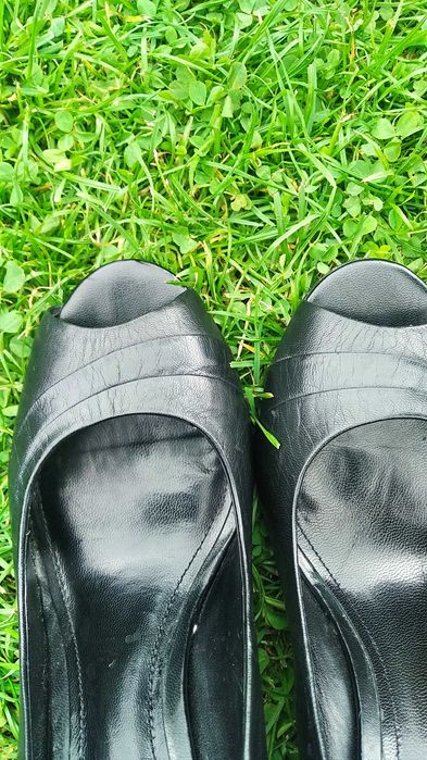 Czarne szpilki Aldo 40 skórzane