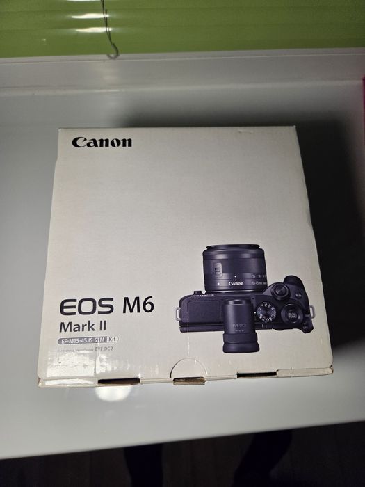 Canon m6 mark 2 kit