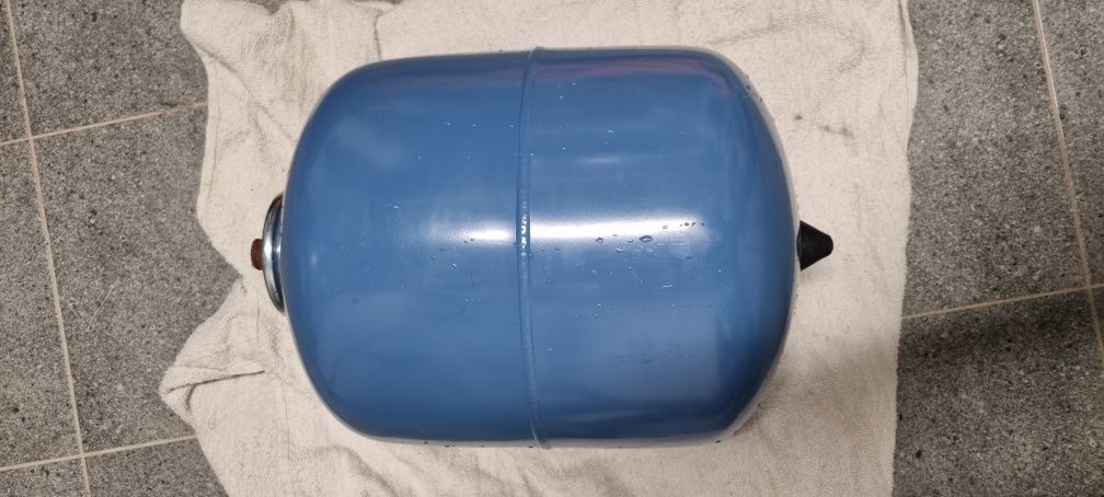 Zbiornik wyrównawczy Refix De 18L  10bar