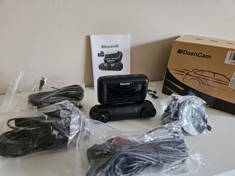 Kamerka samochodowa Rhorawill 4 Obiektywowy Wideorejestrator