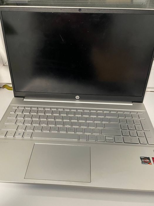 Ноутбук HP pavillion laptop 15 eh1108ua, не працює екран