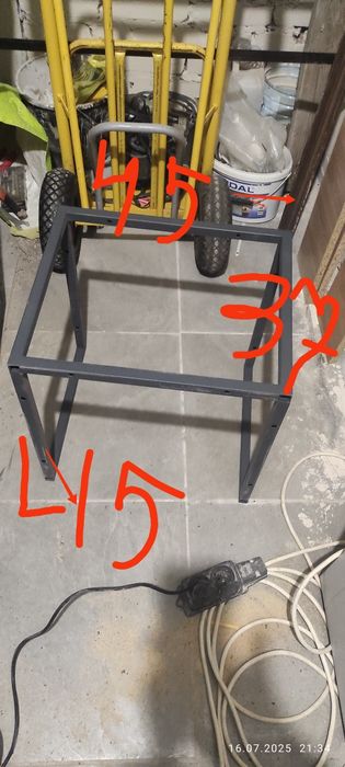 Металевий каркас 450*450*375. Труба 20*20