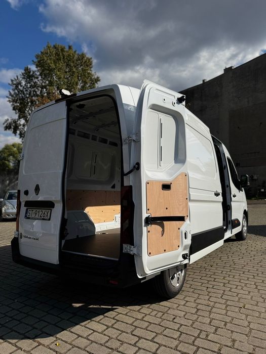 Wynajem/Wypożyczalnia Busów  / Osobowych / 9-osobowych