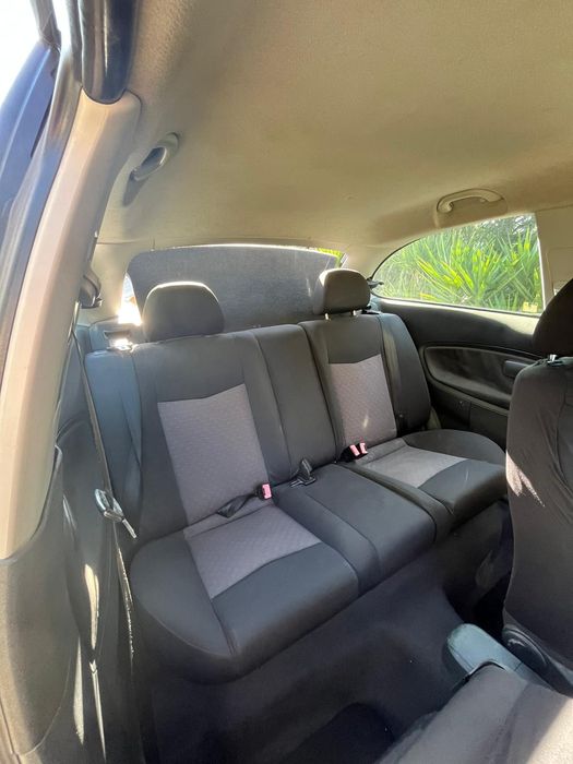 SEAT Ibiza 1.4 16 valvulas gasolina 255 000 km

 Ideal para o dia a di