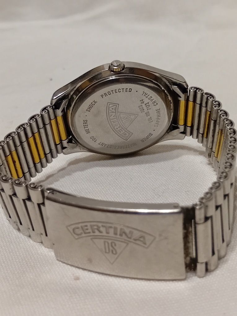 Годинник Certina Швейцарії