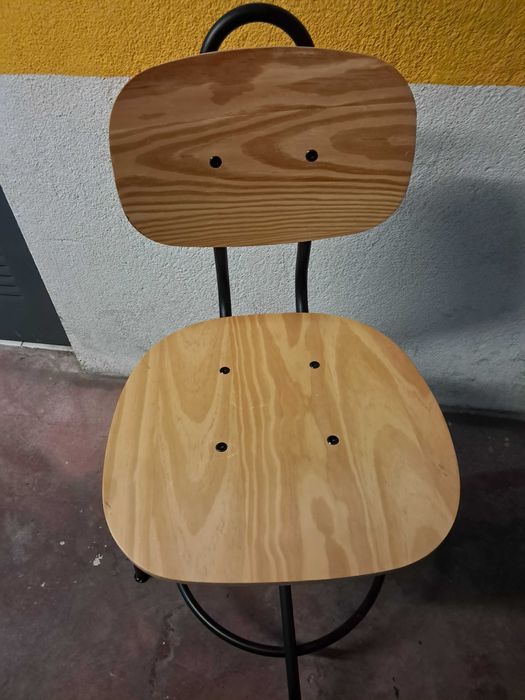 Cadeira secretária cpm pouco uso, do IKEA.