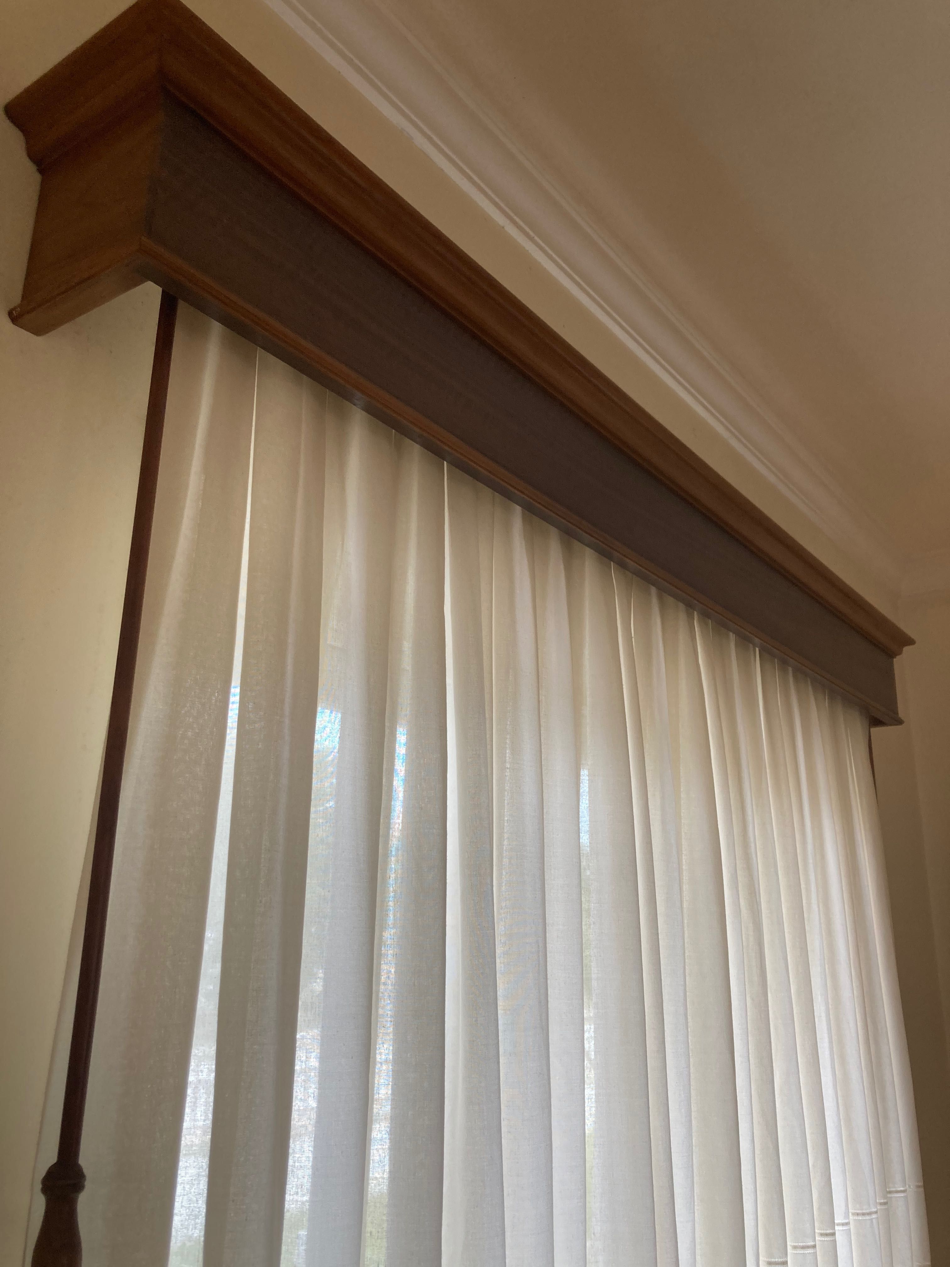 Cortinas Beges e Sanefas