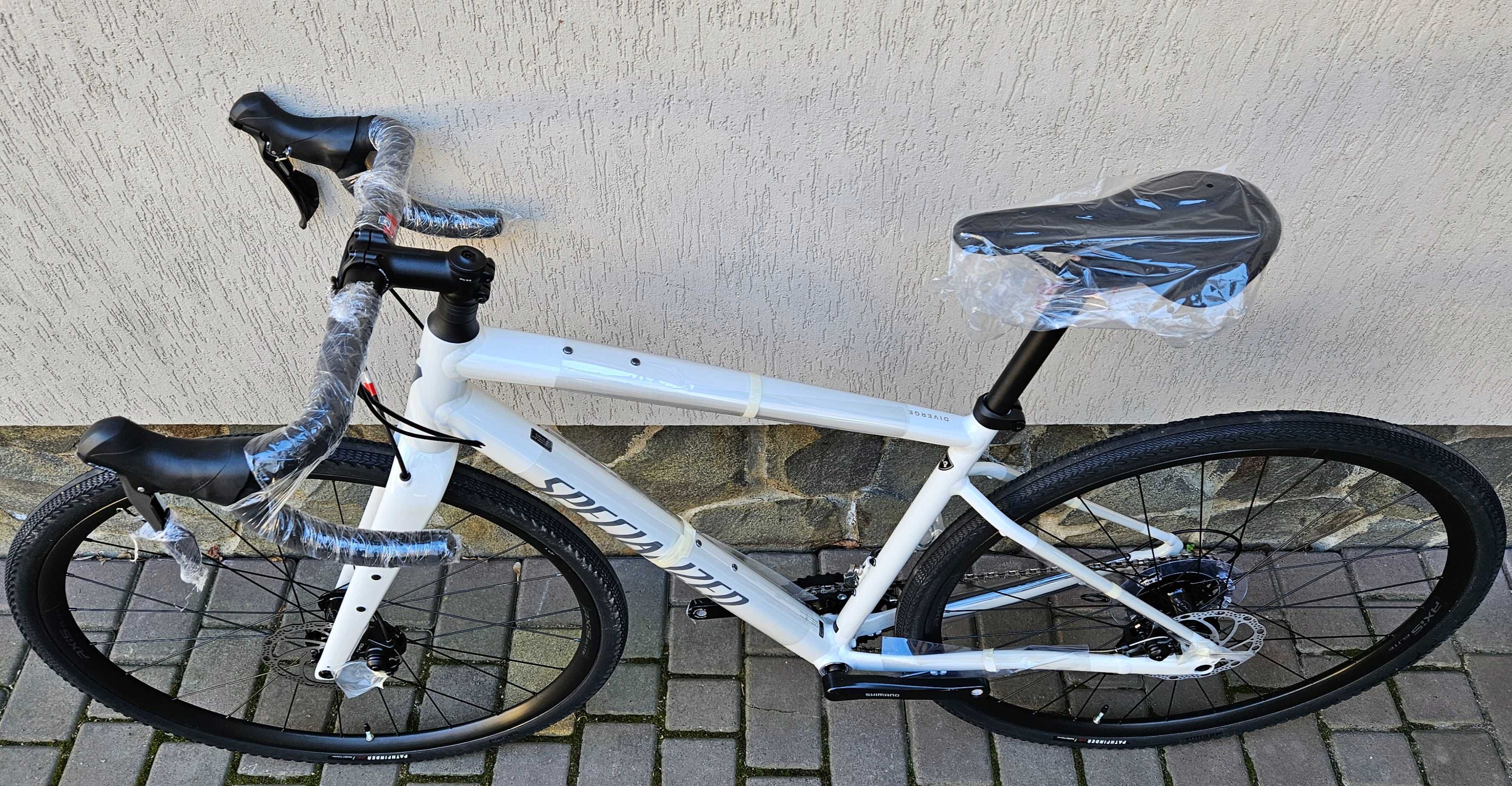Specialized DIVERGE E5 COMP. 2025року. 49, 52, 54.