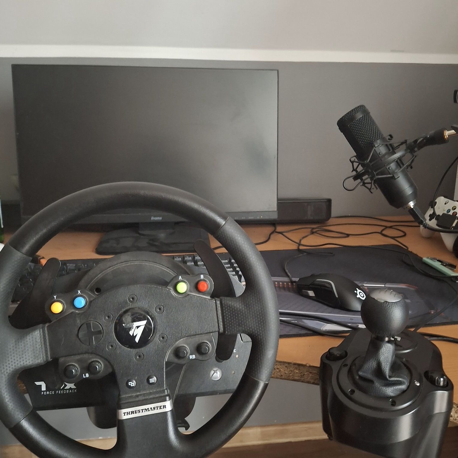 Kierownica thrustmaster TMX + pedaly + skrzynia biegow/shifter