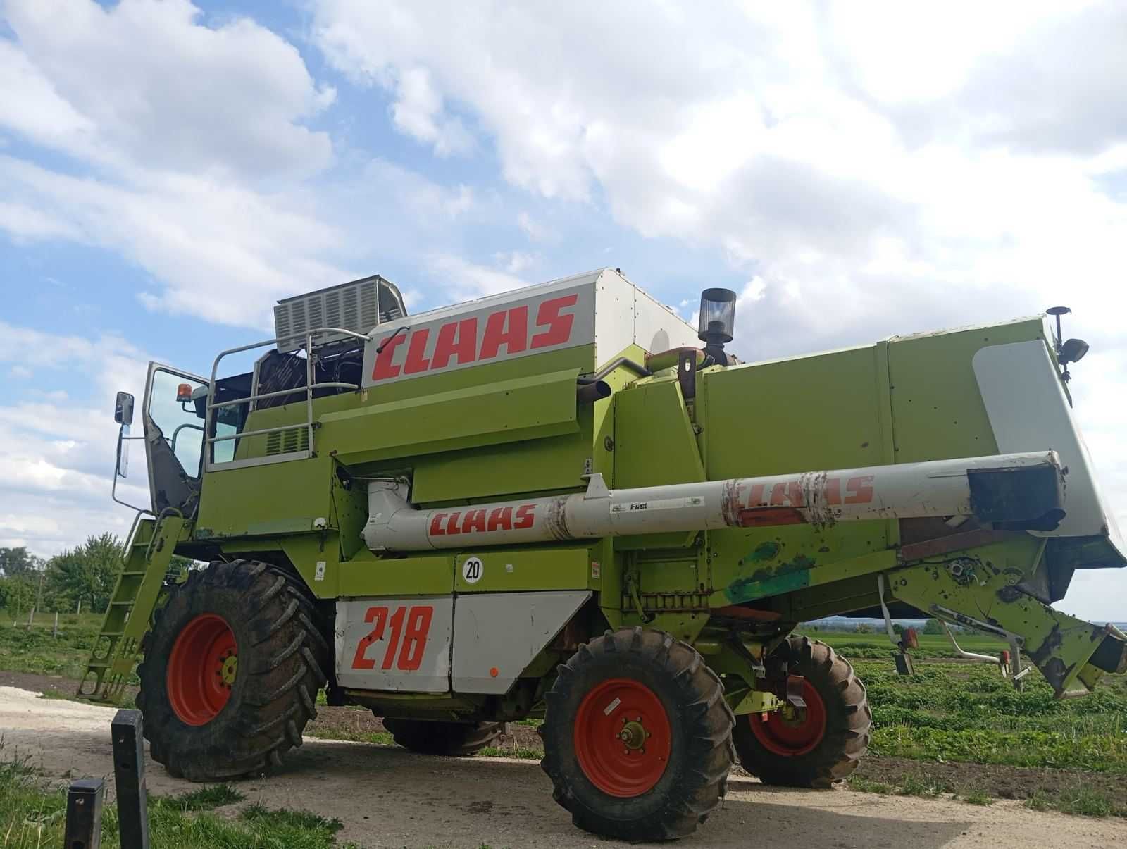 Комбайн Claas Mega 218