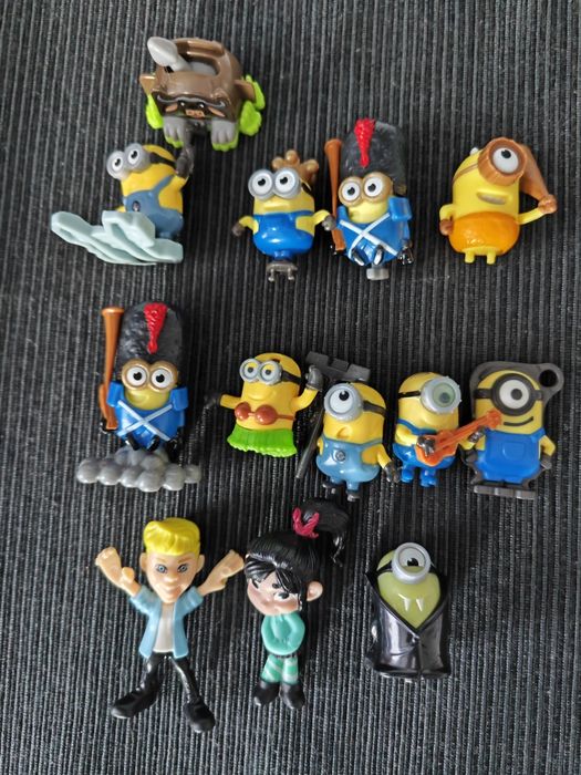 Figurki z Kinder jajek, Minionki, Elza, zwierzątka