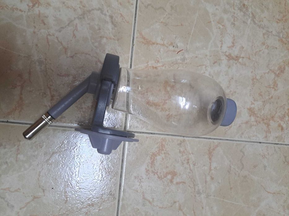 BEBEDOURO PARA COELHOS/ROEDORES como NOVO