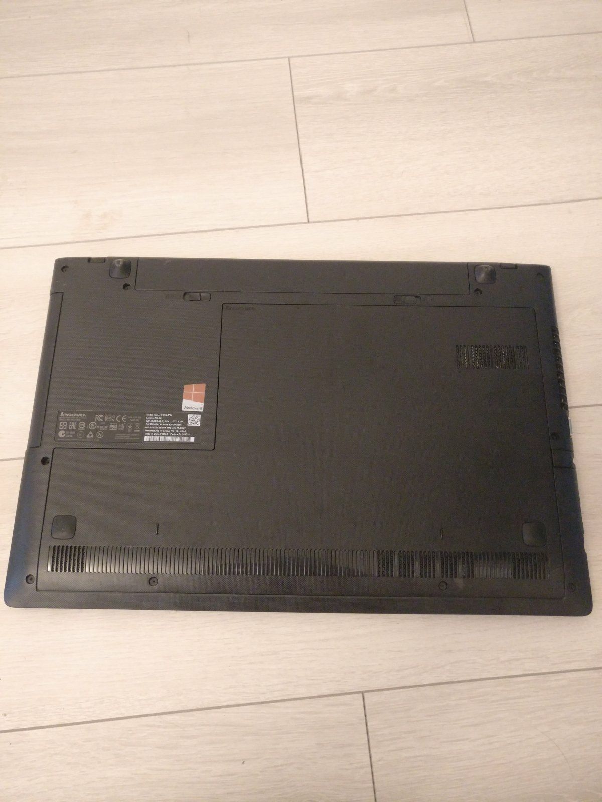 Ноутбук 17.3 lenovo z70-80/GeForce 840m 2 ГБ/i7/8 ГБ/1 тб