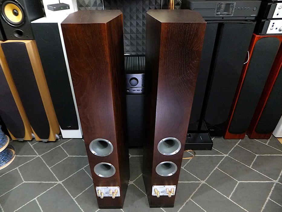 Eleganckie kolumny głośnikowe HECO ELAN 700 / lepsze od Celan