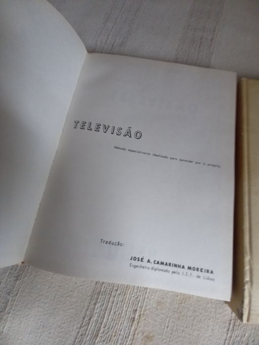 Televisão dois volumes