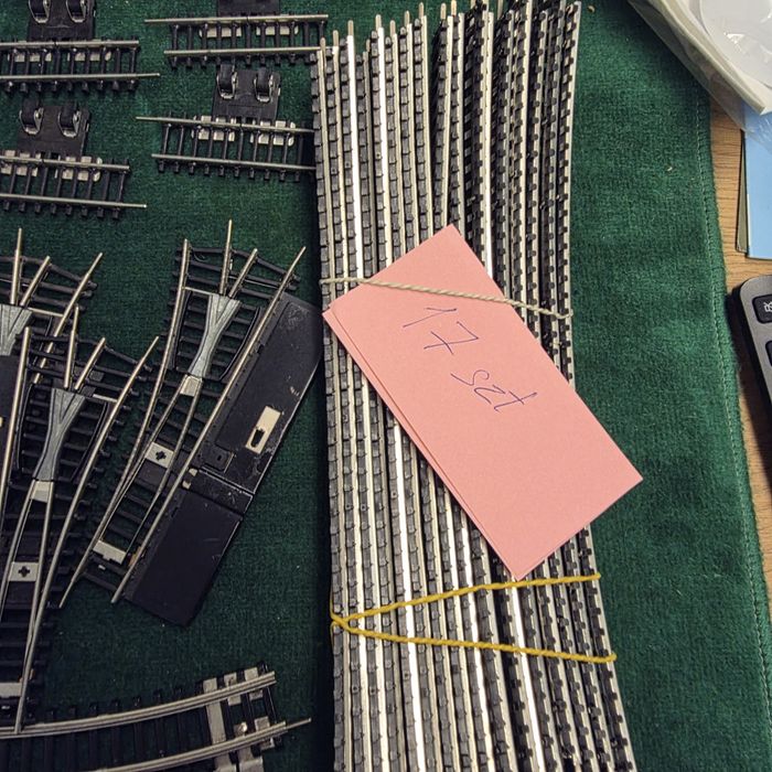 Sprzedam duży zestaw elementów do makiety kolejowej w skali TT.