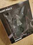 Figura red pyramid thing sillent hill