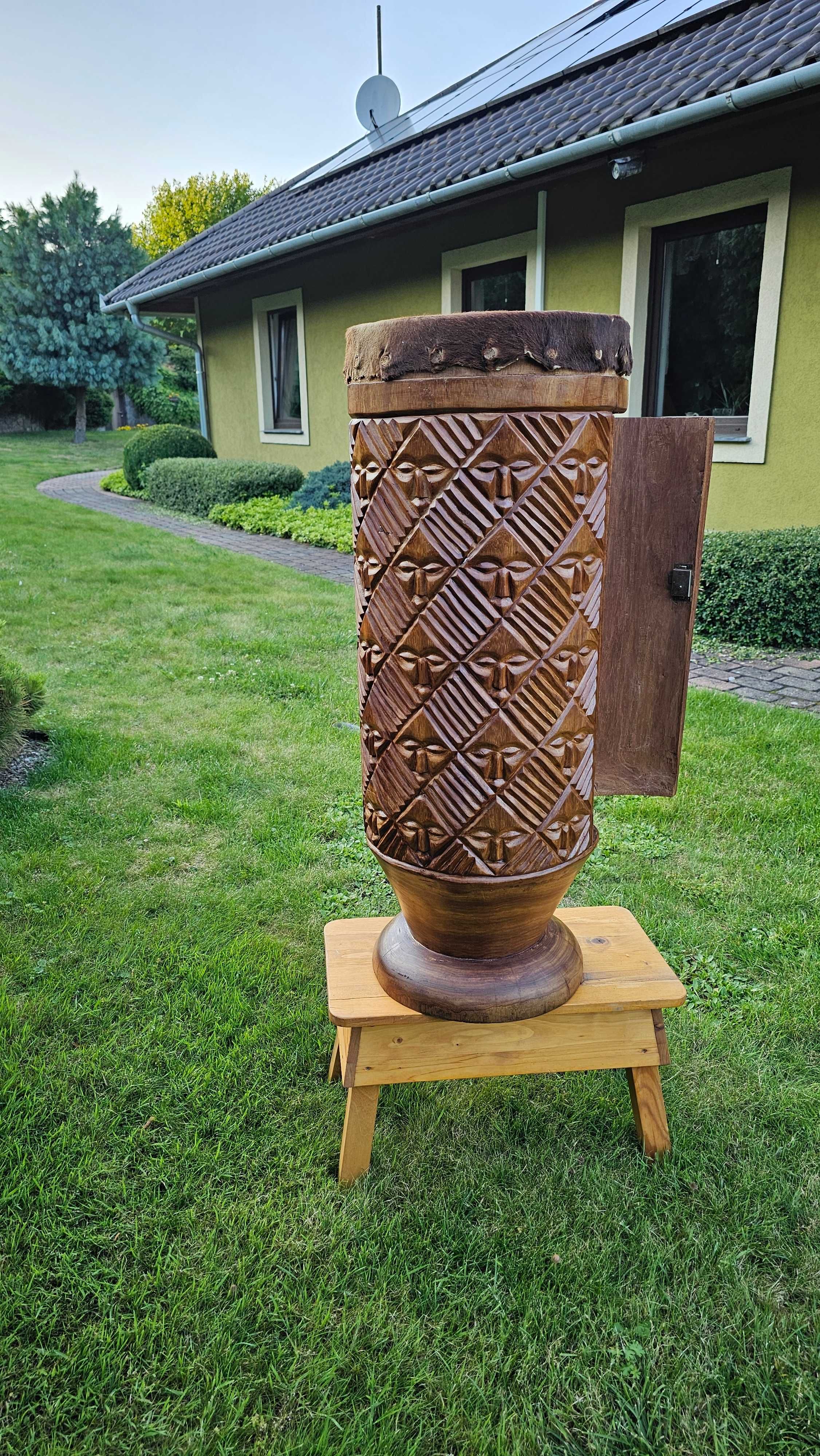 Żeźba drewniana, barek, bębenek.