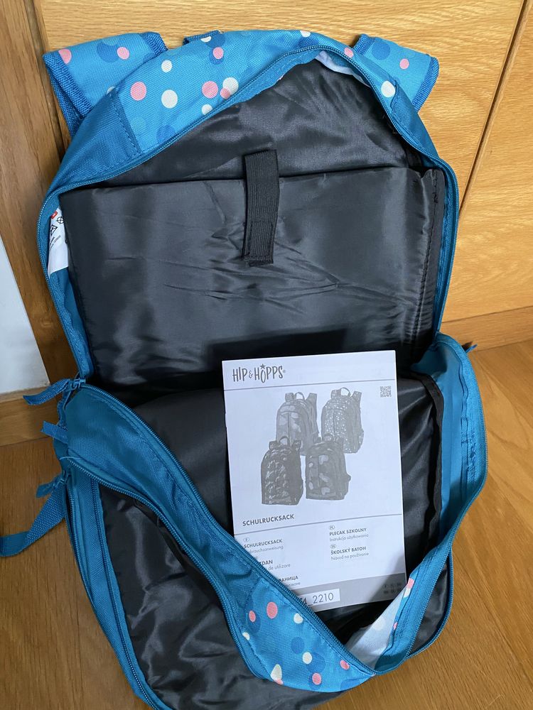 Mochila escolar nova