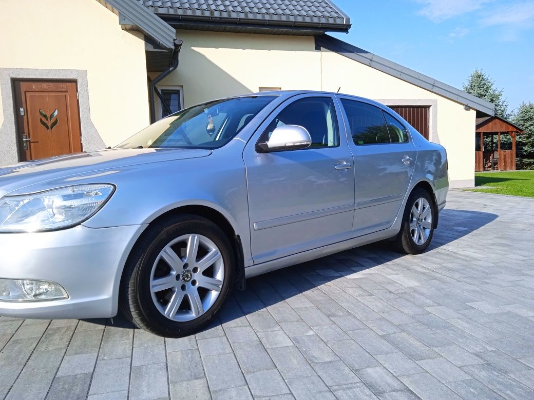 Octavia 2 2012r Rej 2013 polski salon benzyna Przebieg 130tys