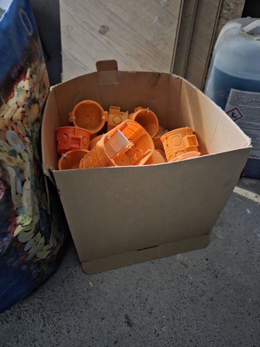 Puszki elektryczne budowa tanio mix