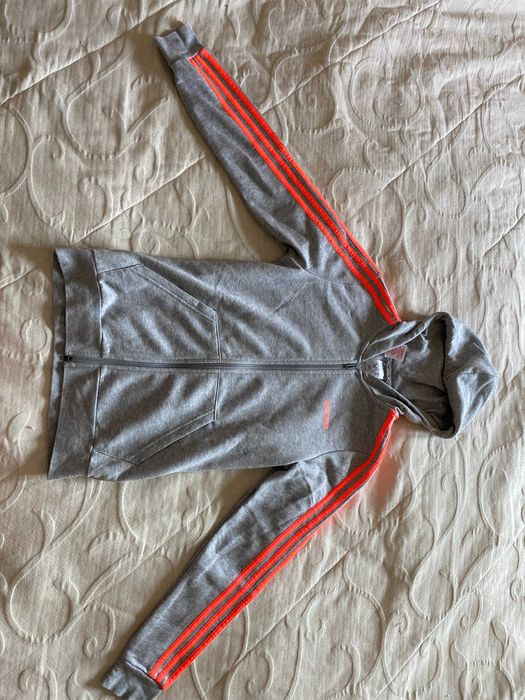 Camisola de manga comprida marca adidas tamanho XL para criança