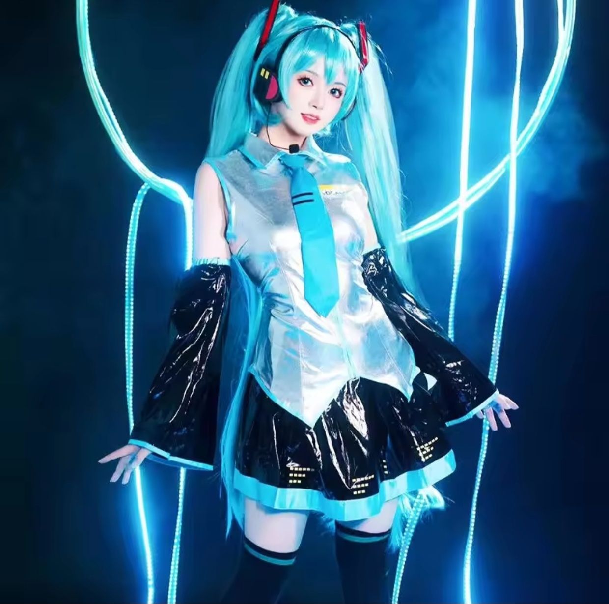 Косплей на Хатсуне Мику (Hatsune Miku cosplay)