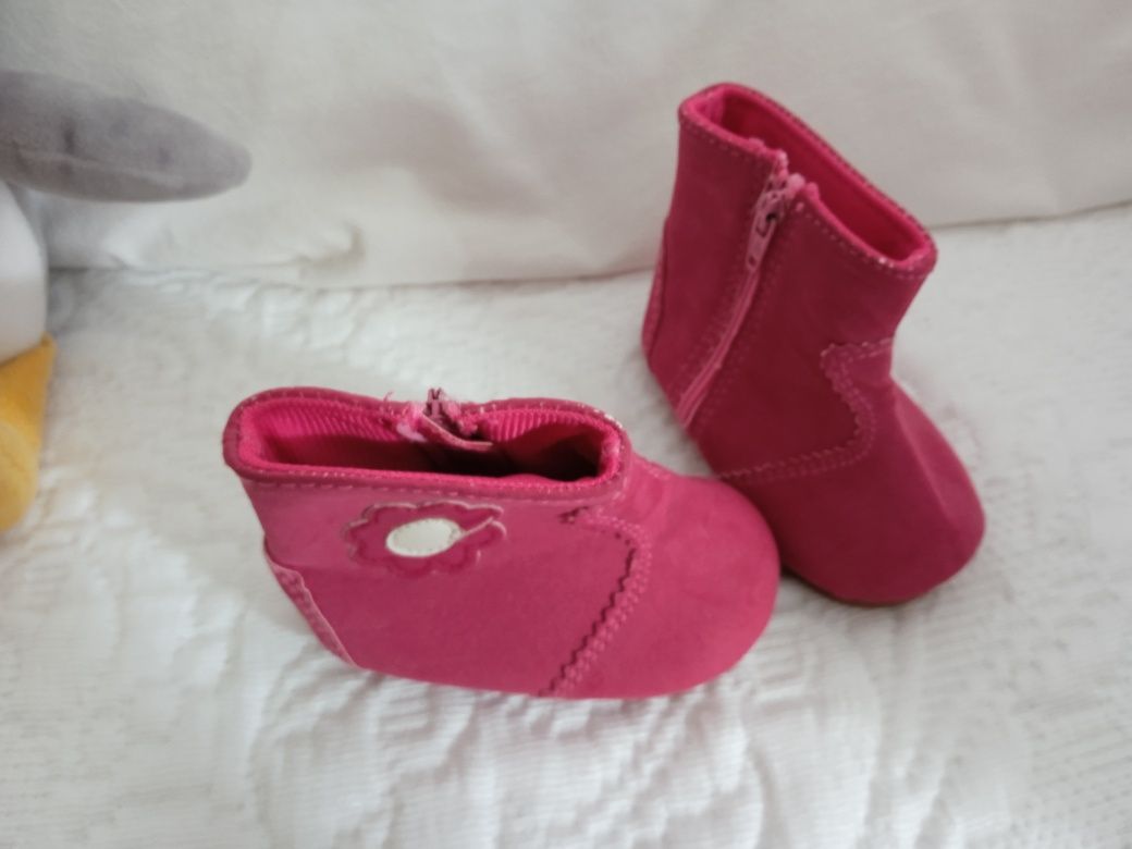 Carapins,meia calça e botas para menina