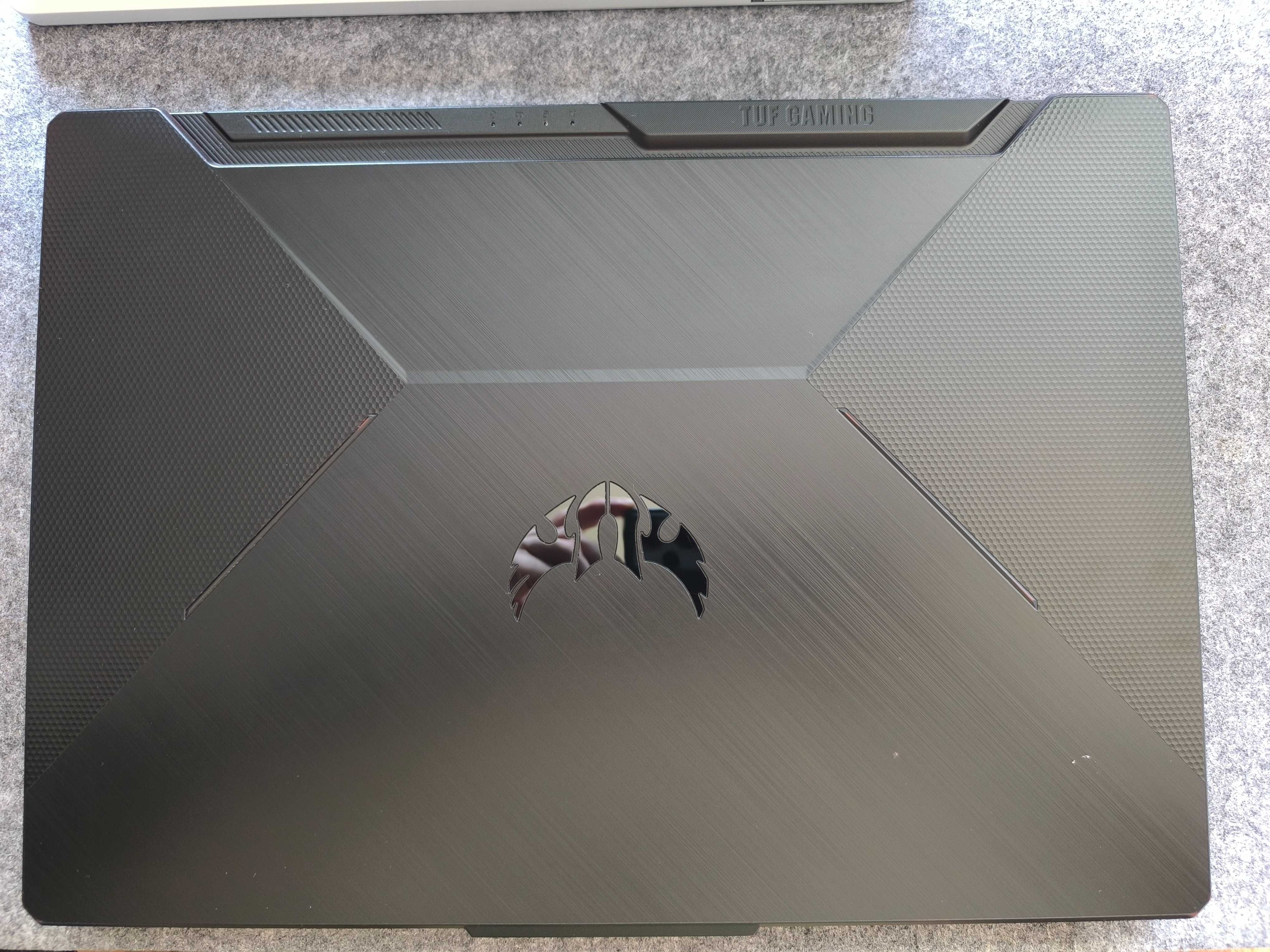 Ігровий ноутбук ASUS A15 FA506IV 8 ядер 4800H RTX2060 супер 2К екран!