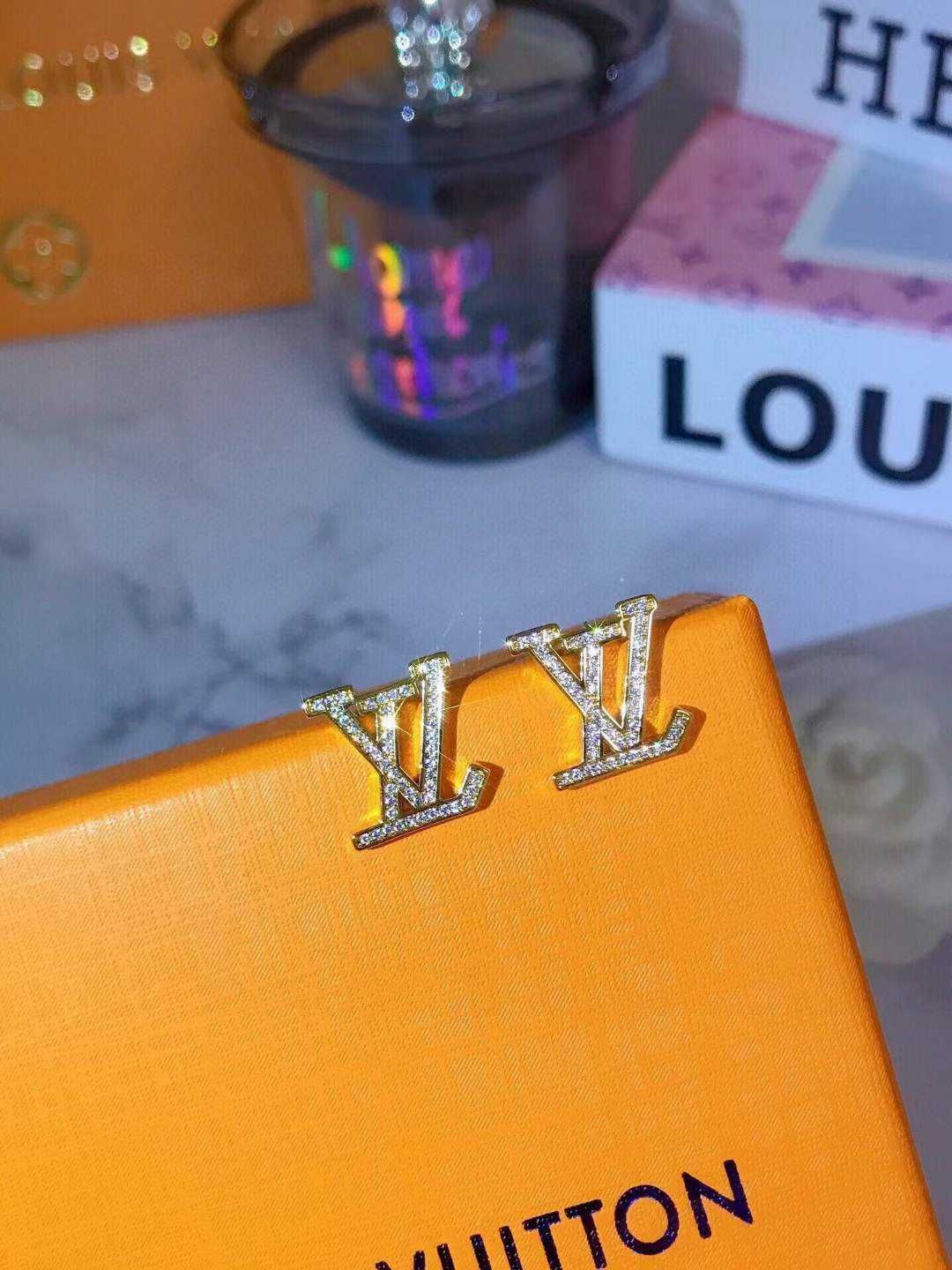 Kolczyki Louis Vuitton 230405