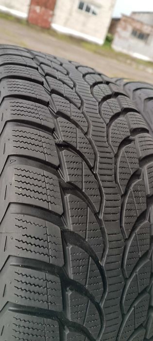Зимові шини 225/55 R17 Bridgestone blizzak lm32(RFT)